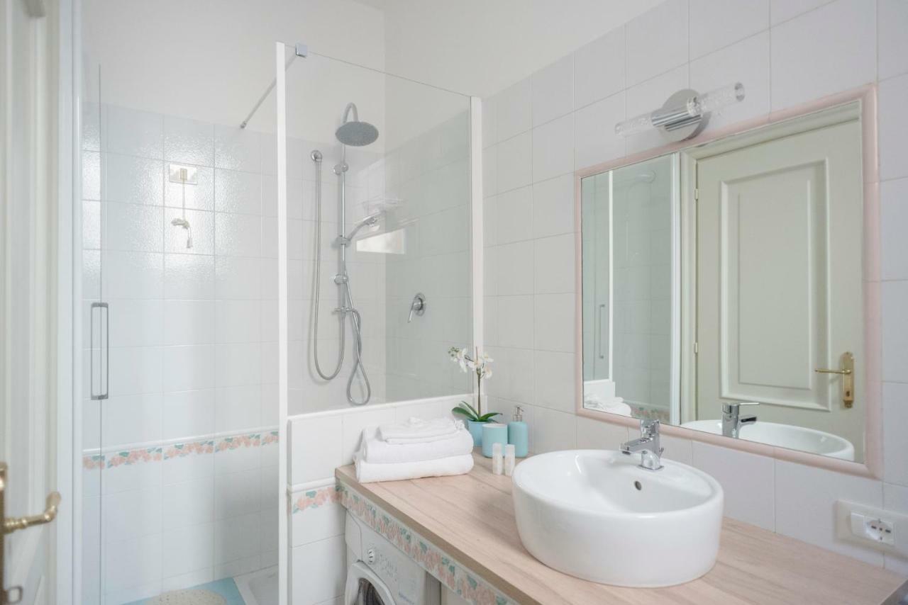 New Loft In The Heart Of Bologna 2 Apartment Bagian luar foto